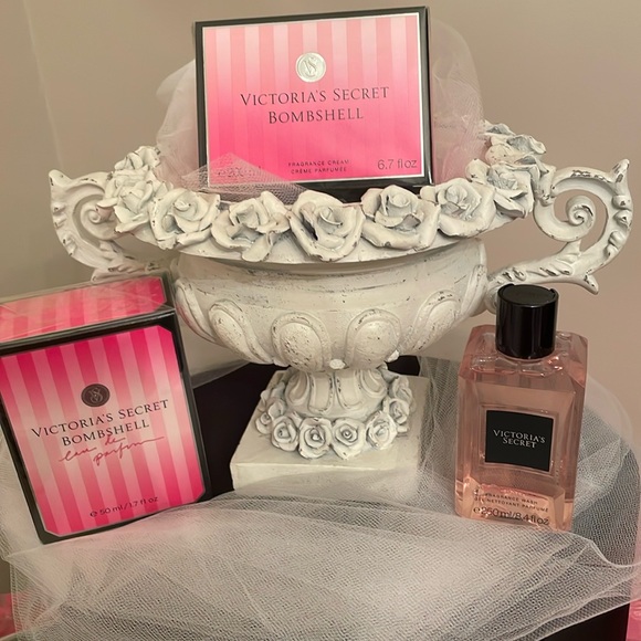 Victoria's Secret Other - 3 piece Victoria s Secret bombshell bundle BNIB